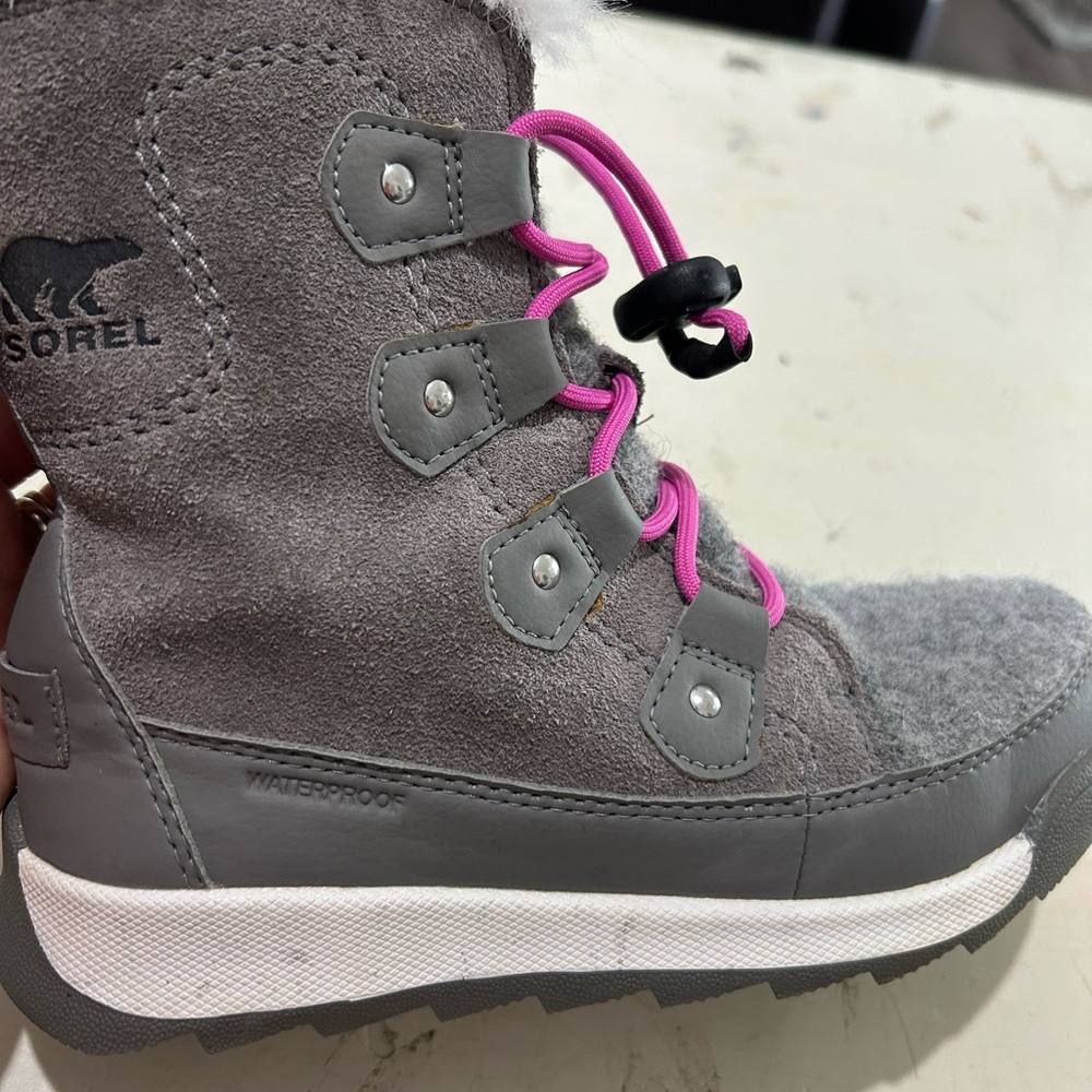 Sorel‎ Explorer Youth Lace Boots Waterproof Gray Pink Fur Trim Size 1 Girls EUC - Picture 10 of 12